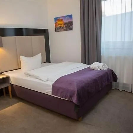 Trip Goethe Business Messe Hotel 3*